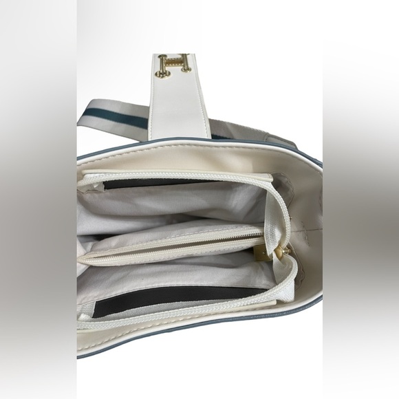 White and blue cross-body shoulder bag                         New without label - Picture 7 of 9